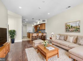 2050 Frankford Ave
