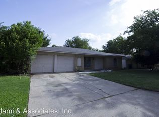 3401 Hummingbird Ln, Denton, TX 76209