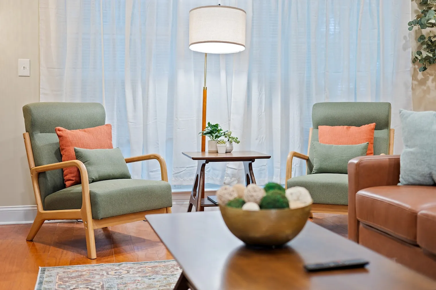 3 bed, 2.5 bath, $7,506 — Photo 3