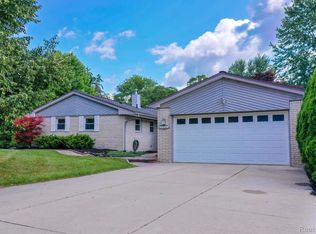 530 Palisades Dr, Ortonville, MI