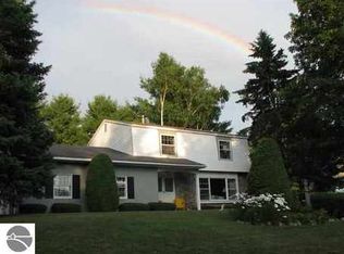 734 Highland Park Dr, Traverse City, MI 49686