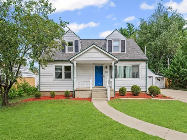 314 Elmwood Dr, Champaign, IL 61821