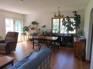1041 10th Ave, Deer Park, WI 54007