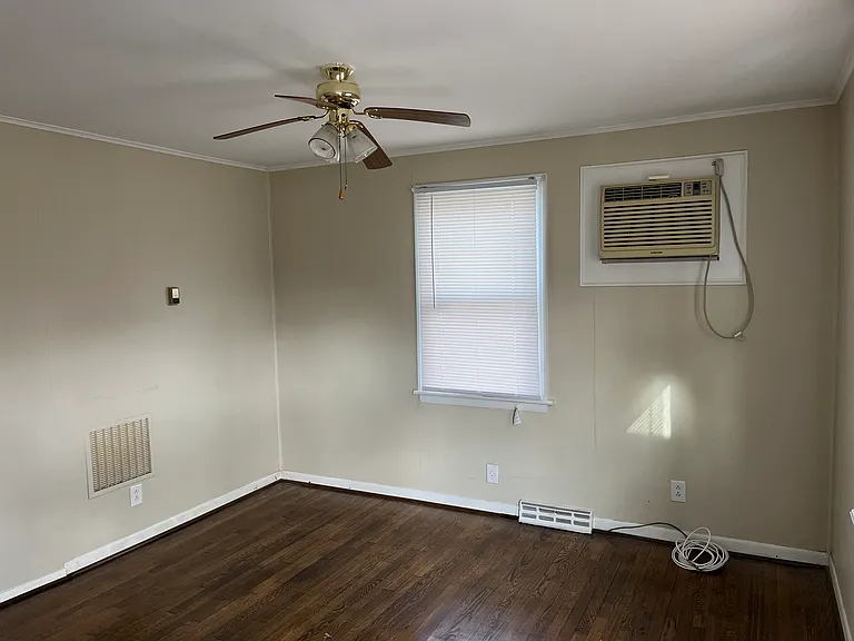1206 Hilton Pl — Photo 2