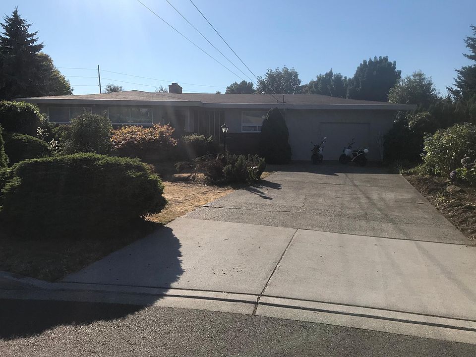 1st image of 1307 6th Pl NE