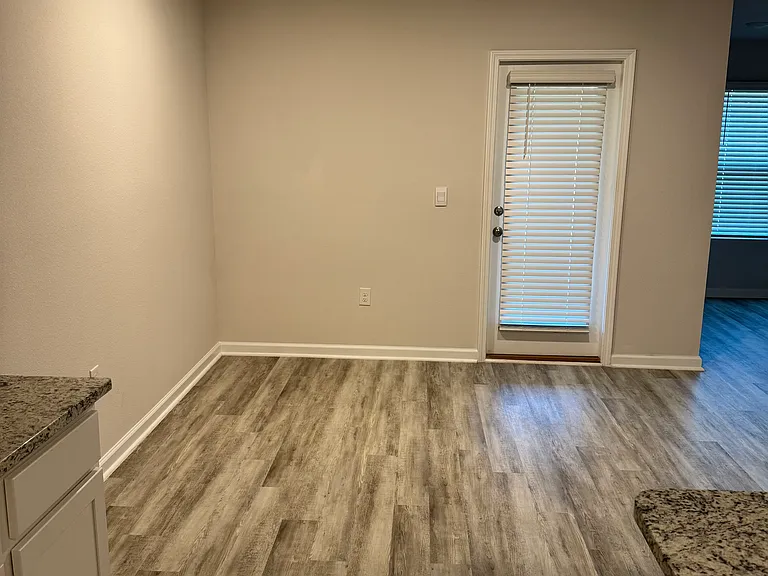 5162 Gaineswood Dr — Photo 11
