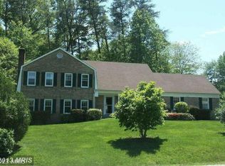 6101 Emmett Guards Ct, Fairfax Station, VA 22039
