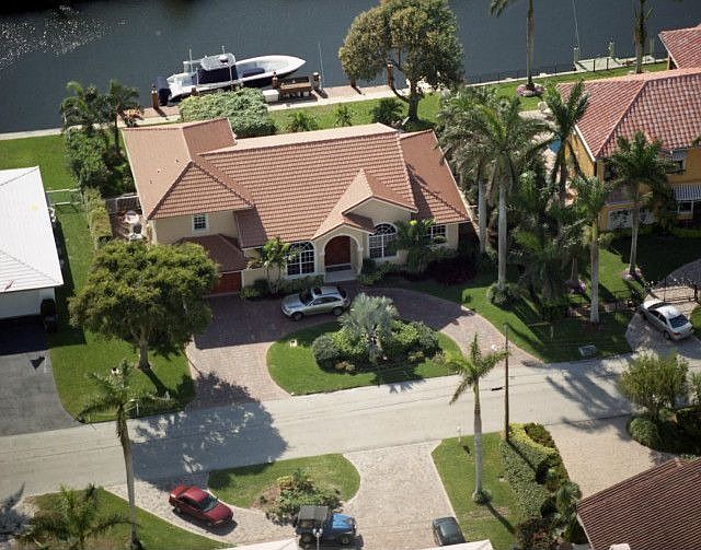 1st image of 954 Bolender Dr