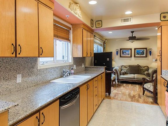 3rd image of 1534 Amherst Ave APT 102