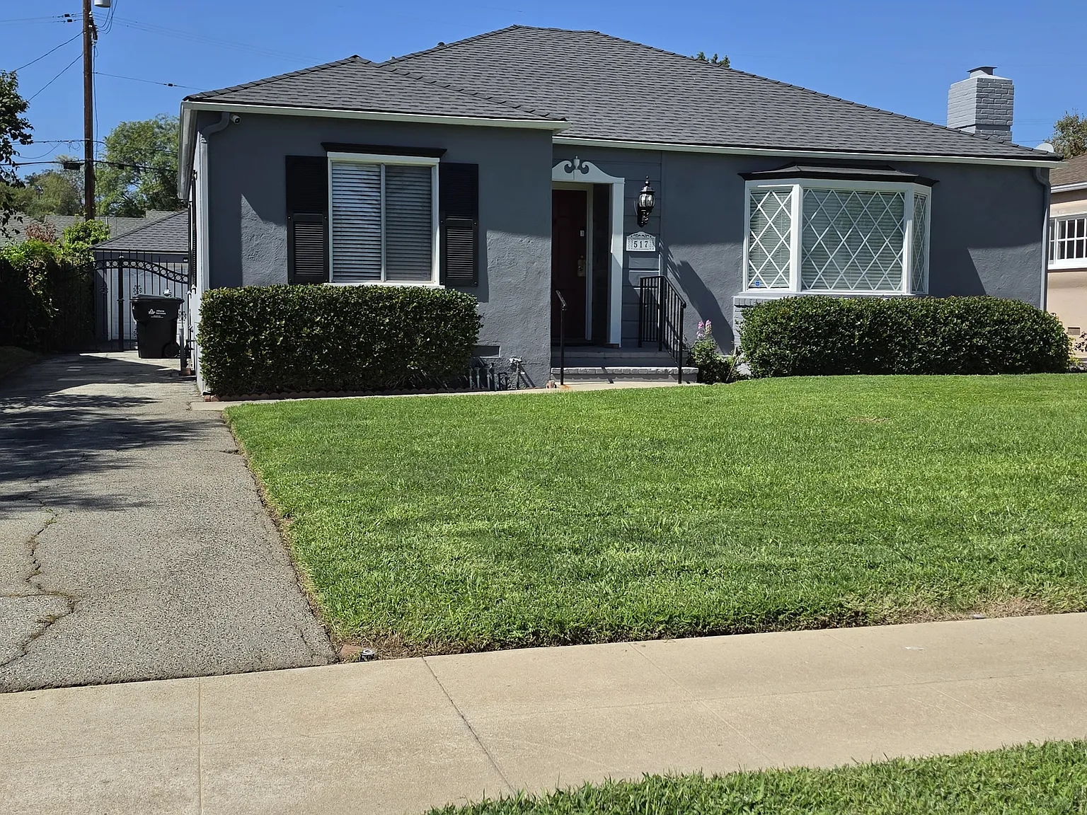 2 bed, 1.5 bath, 1652 sqft, $4,200 — Photo 2