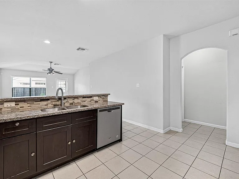 10907 Barker Gate Ct — Photo 14