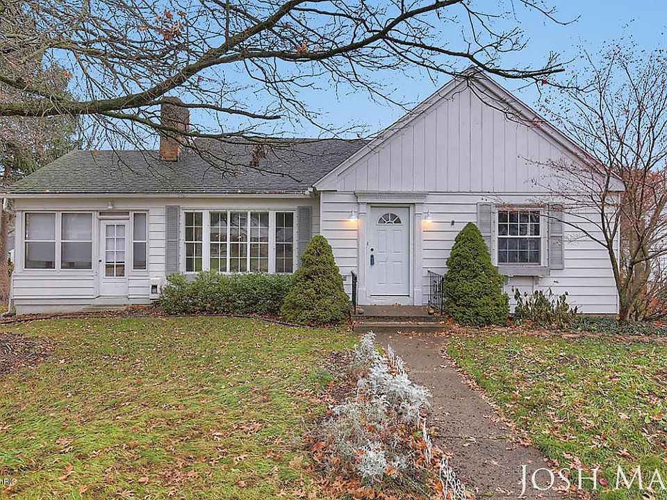 1st image of 1057 Covell Ave NW