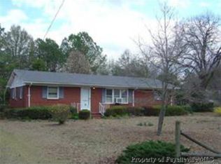 1613 Reeves St, Fayetteville, NC 28306