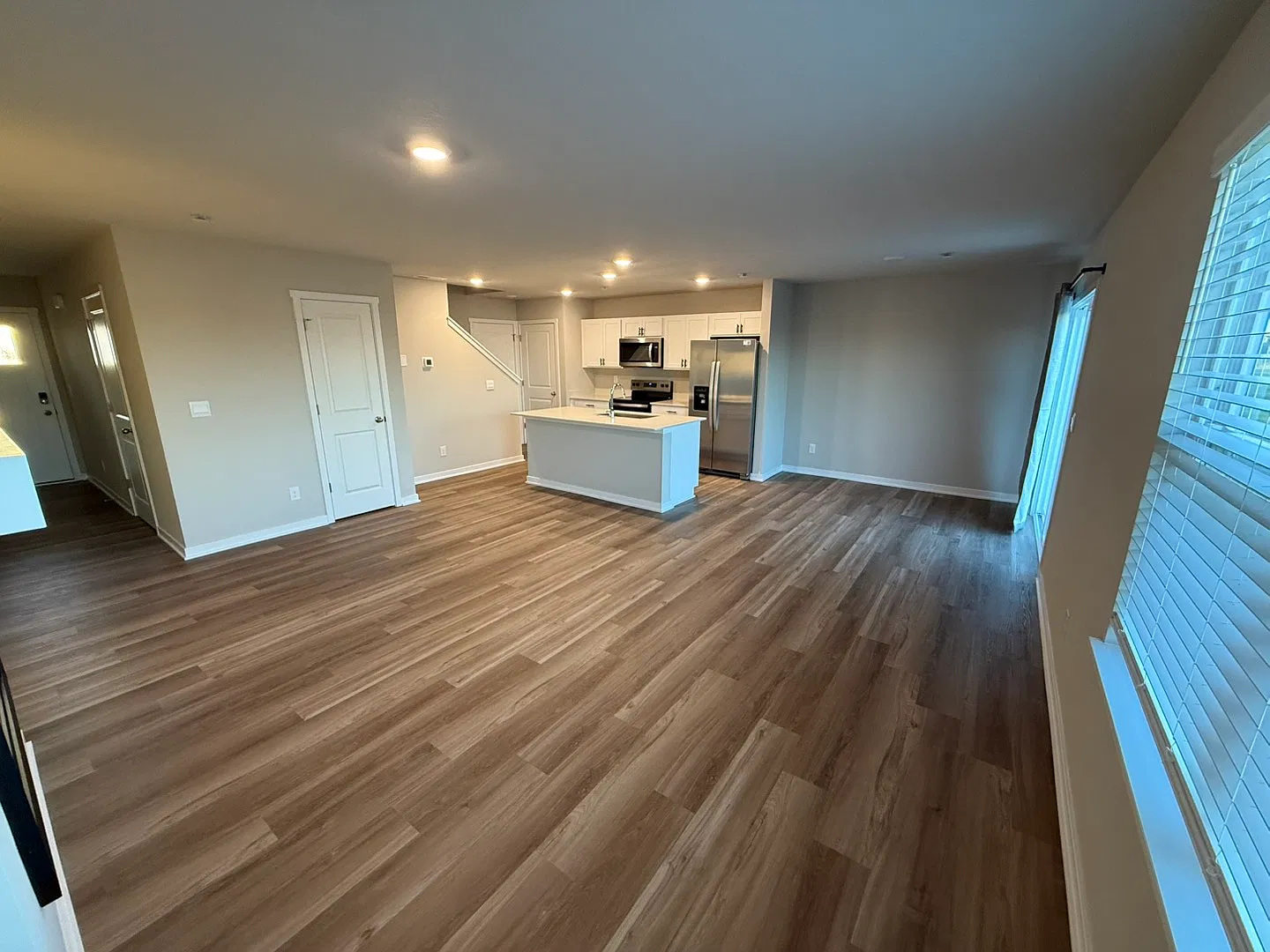 3 bed, 1498 sqft, $2,200 — Photo 3