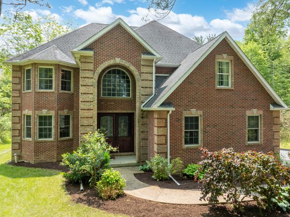 120 Meadowview Dr