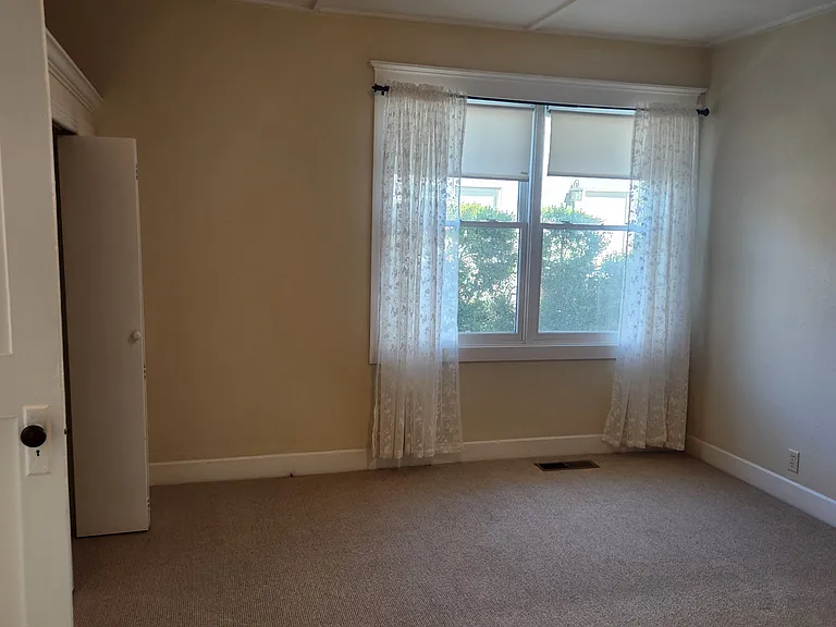 923 Cherry St #1 — Photo 13