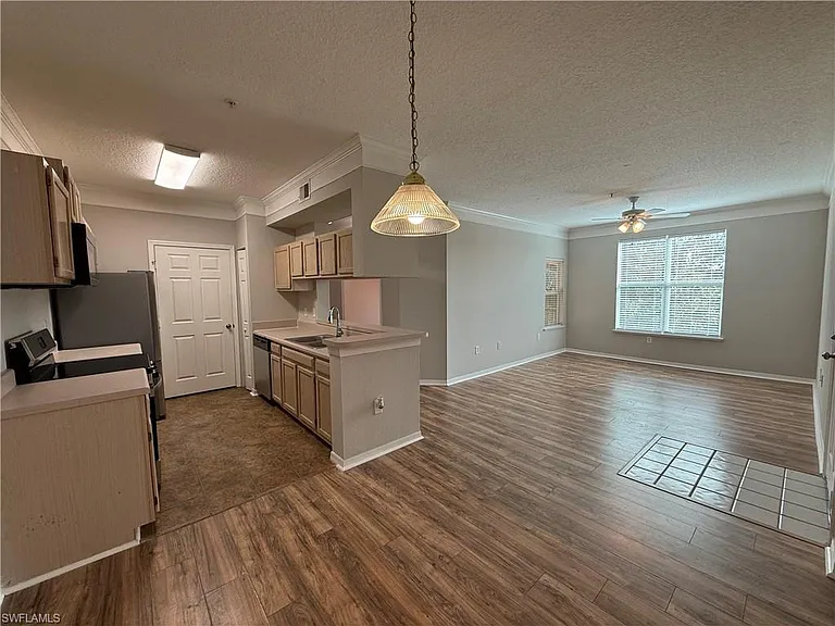 11540 Villa Grand #1212 — Photo 5