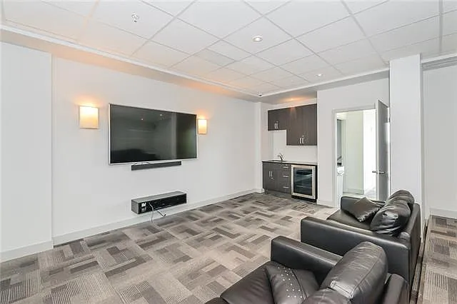 1 Victoria St S #306 — Photo 12
