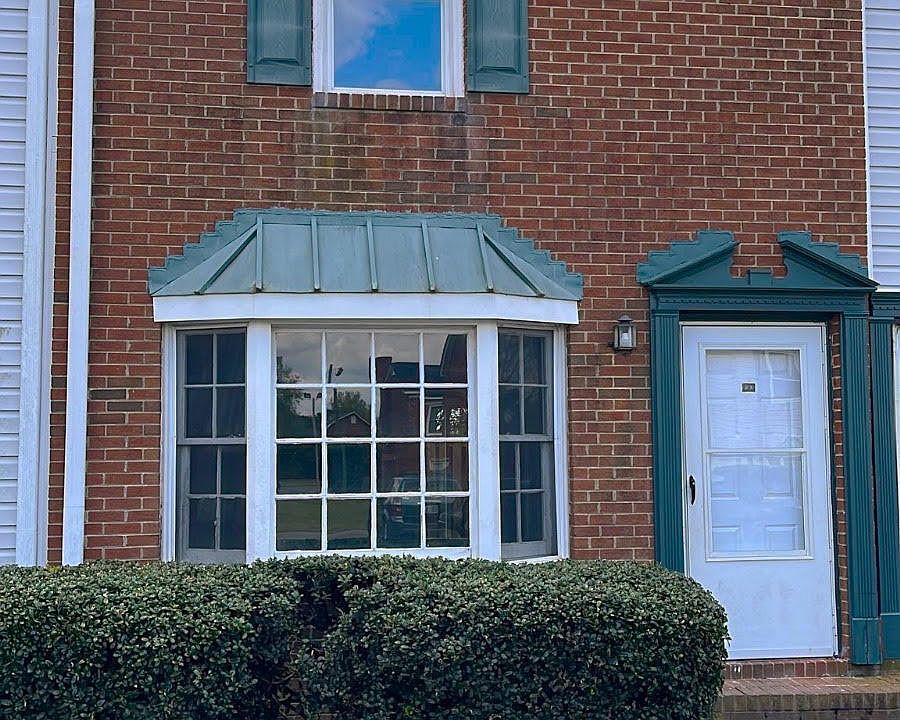 1st image of 100 Kristin Drive #3b