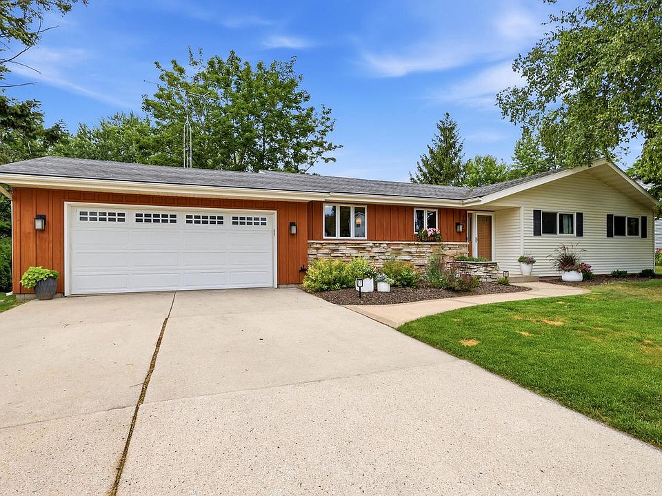 1st image of 1020 S Washington DRIVE