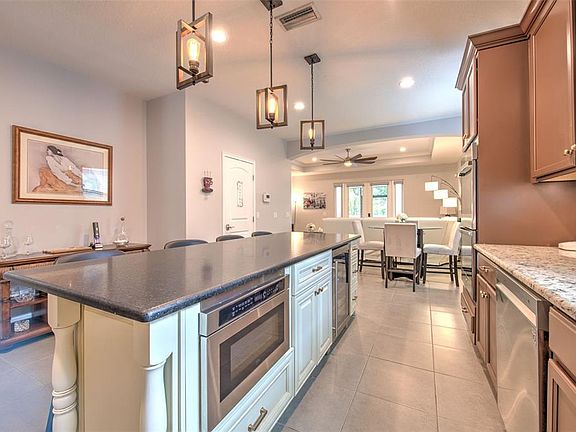 4th image of 842 Vino Verde Cir