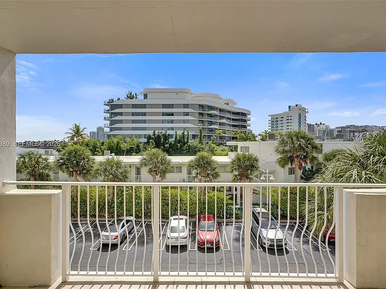 10350 W Bay Harbor Dr #3G — Photo 8