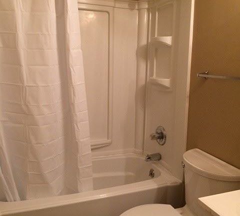 4th image of 1395 E Market St APT D