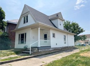 1119 Orchard St, Coshocton, OH 43812