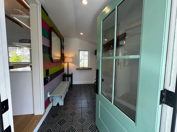 51 Stoney Hill Rd, Sag Harbor, NY 11963