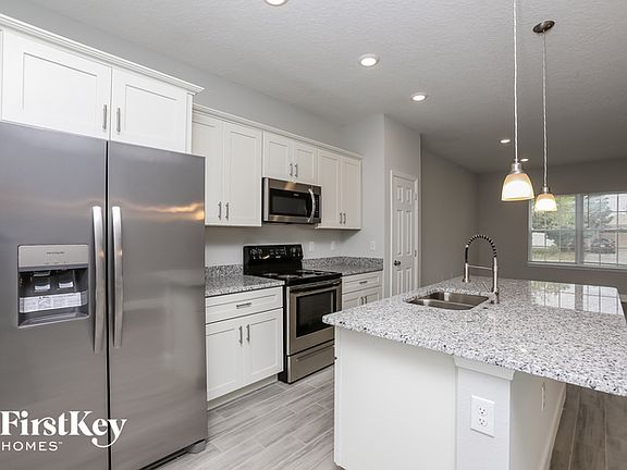 5th image of 645 Crane Dr