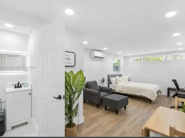 (undisclosed Address), Miami, FL 33125