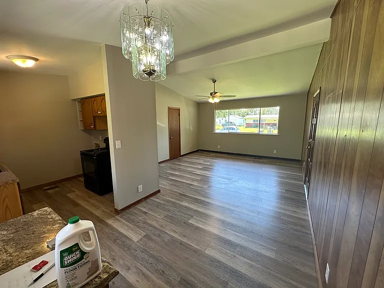 2612 Williams Ave — Photo 3