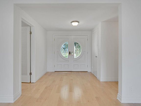 4th image of 4862 Adele Ct