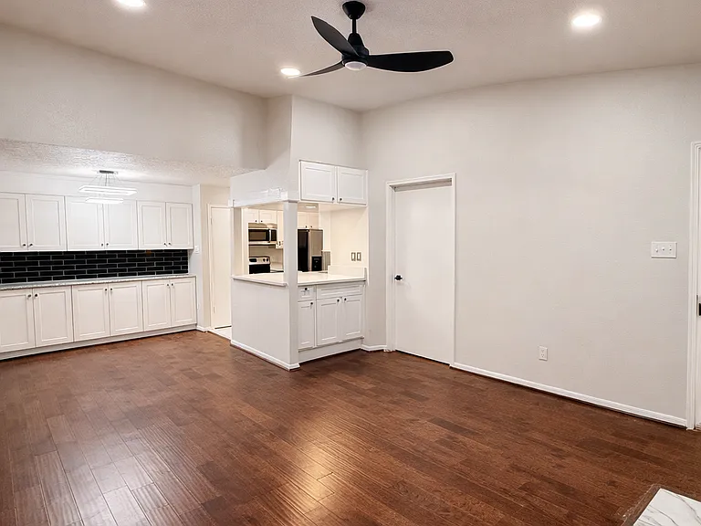 2125 Augusta Dr #484 — Photo 7