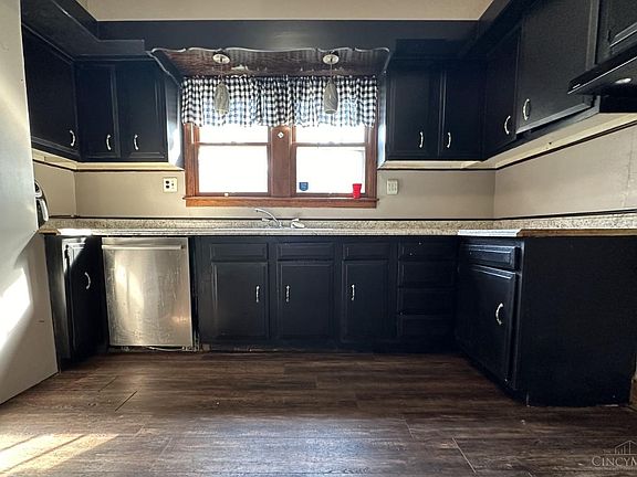 4th image of 5412 Winchester Ave