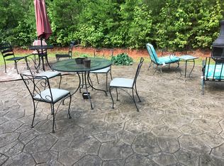 102 Hadley Dr, Lexington, NC 27295