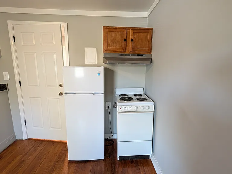 1206 S Salisbury St — Photo 11