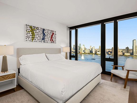 4th image of 685 1st Ave APT 24A