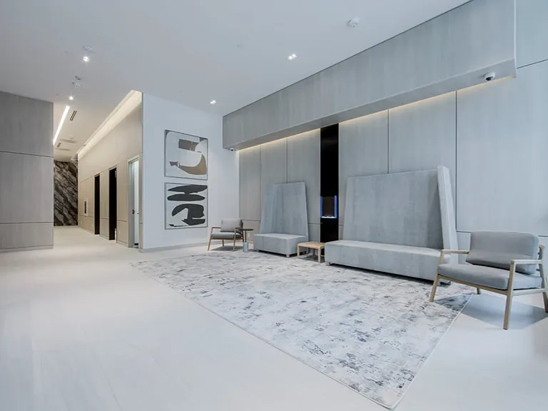 5249 Dundas St W — Photo 10