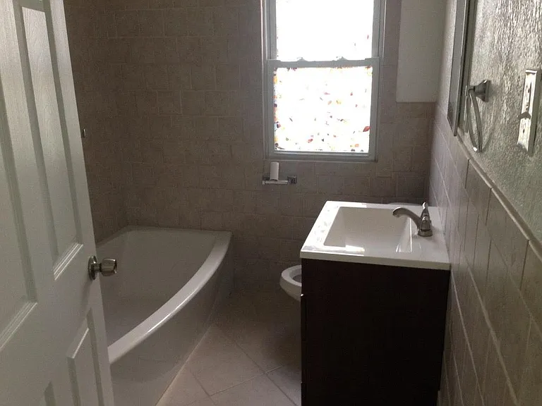 27220 Lawnwood St — Photo 12