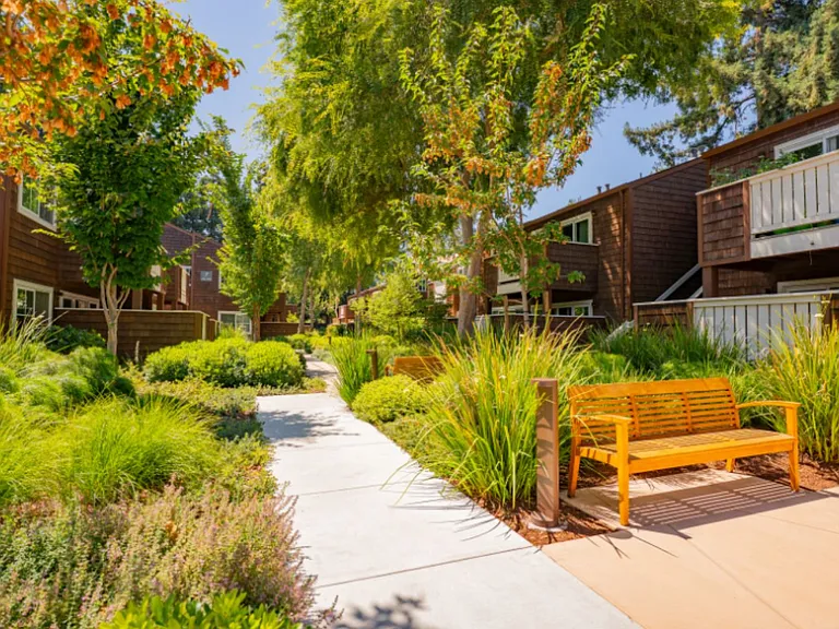 Peartree Apartments — Photo 43