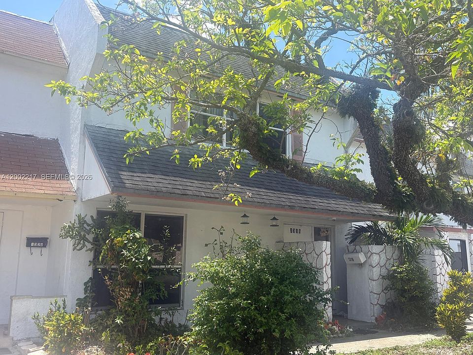 1st image of 1318 Silverado Dr