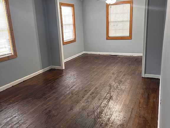 4th image of 104 Ricardo St #1