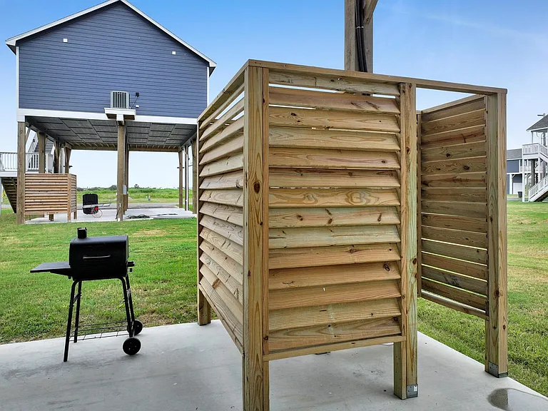 1049 Sunset Cir W — Photo 10