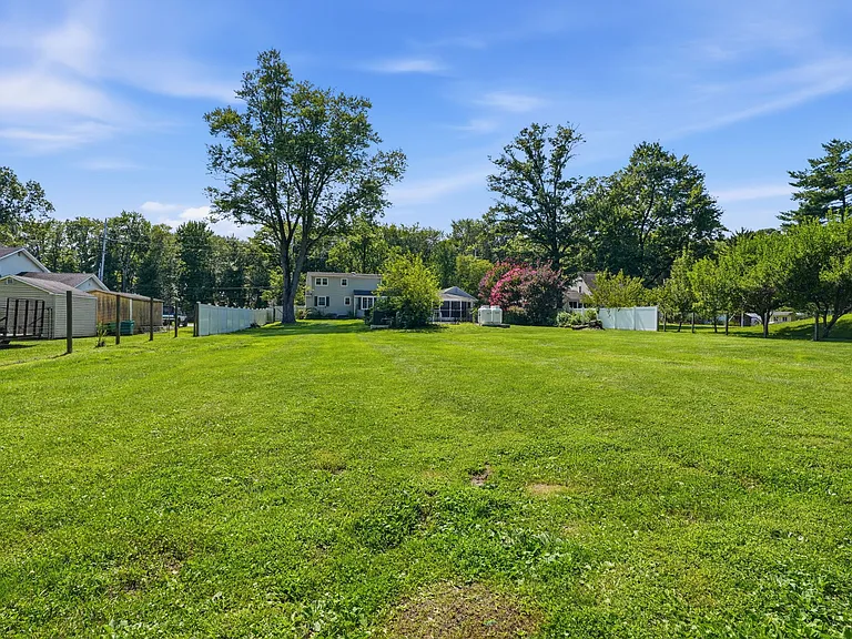 244 Federal City Rd — Photo 30