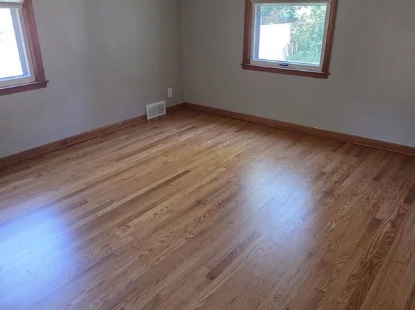 7421 Pershing Blvd #1, Kenosha, WI 53142