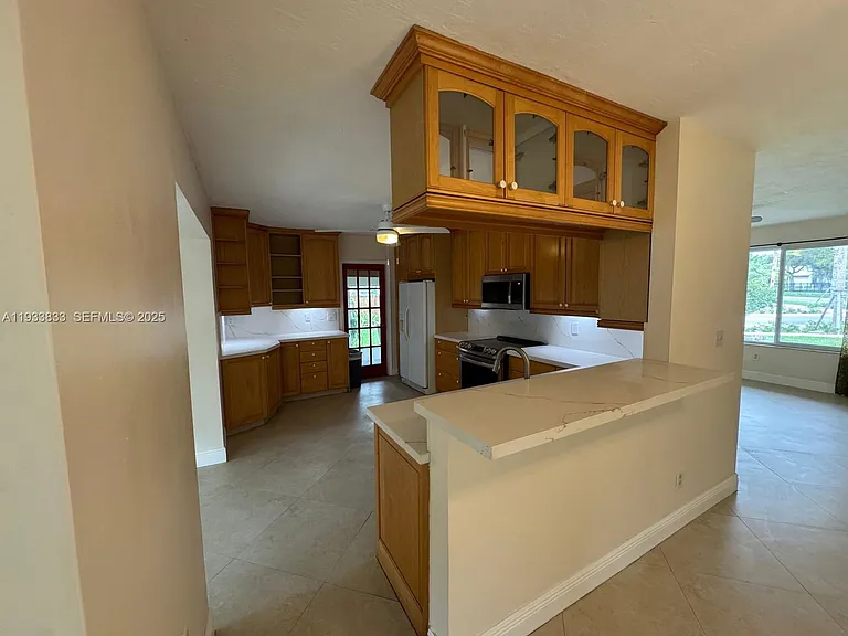 18600 SW 97th Ave — Photo 11