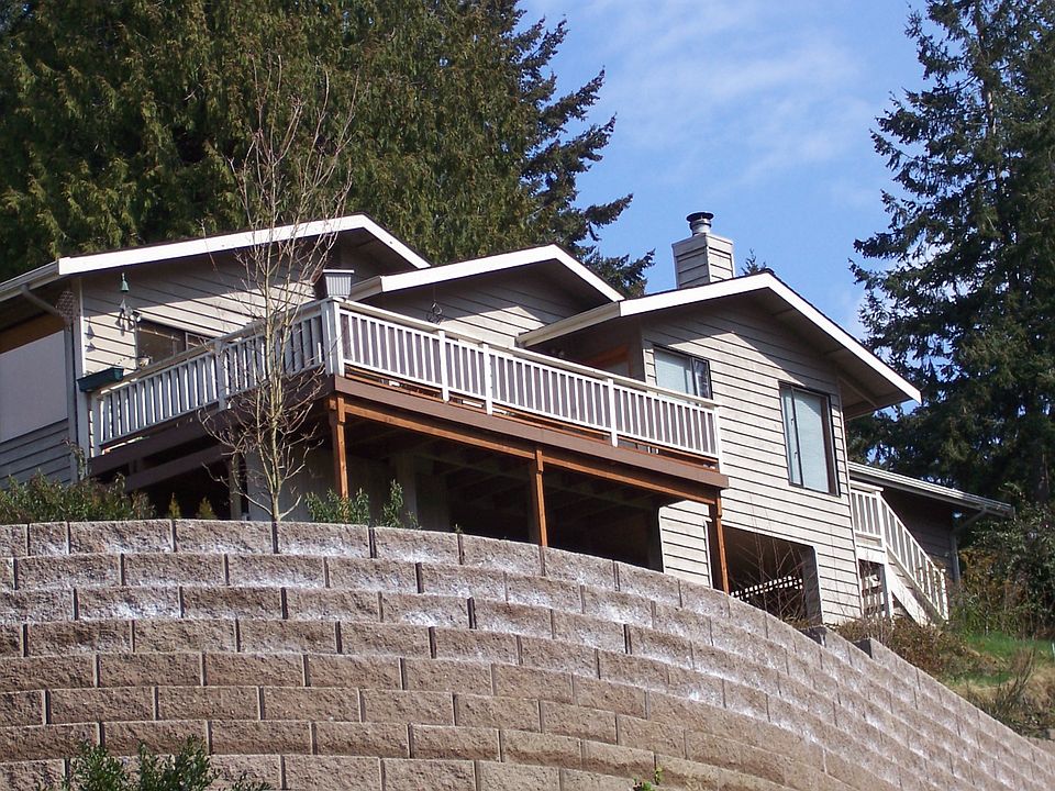 2nd image of 7119 157th St SW