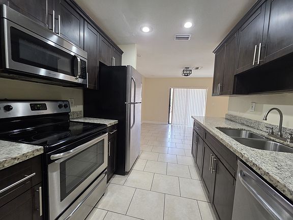 3rd image of 3591 NW 78th Ln