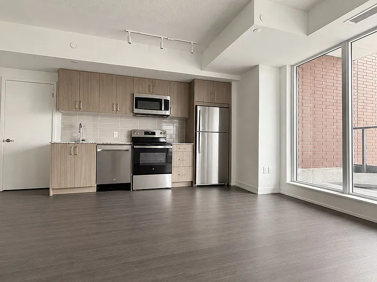 4010 Eglinton Ave W #921 — Photo 11